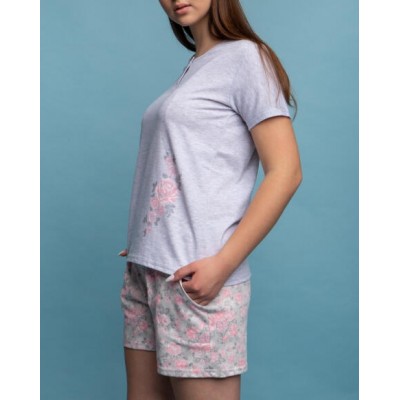 Жіноча піжама з шортиками - квітковий принт