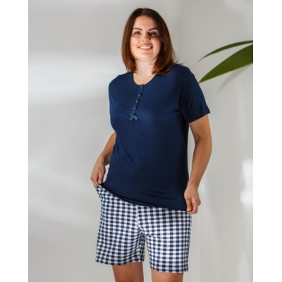 Батальний жіночий комплект - футболка та шорти в клітку