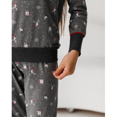 Сіра піжама на дівчинку - новорічний принт