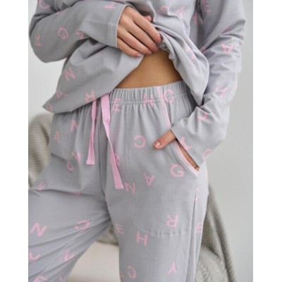 Женская пижама со штанами на завязках - Буквы