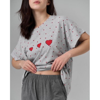 Женский комплект со штанами и футболкой - Сердечки